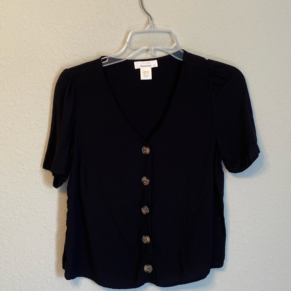 Black vneck with functional buttons